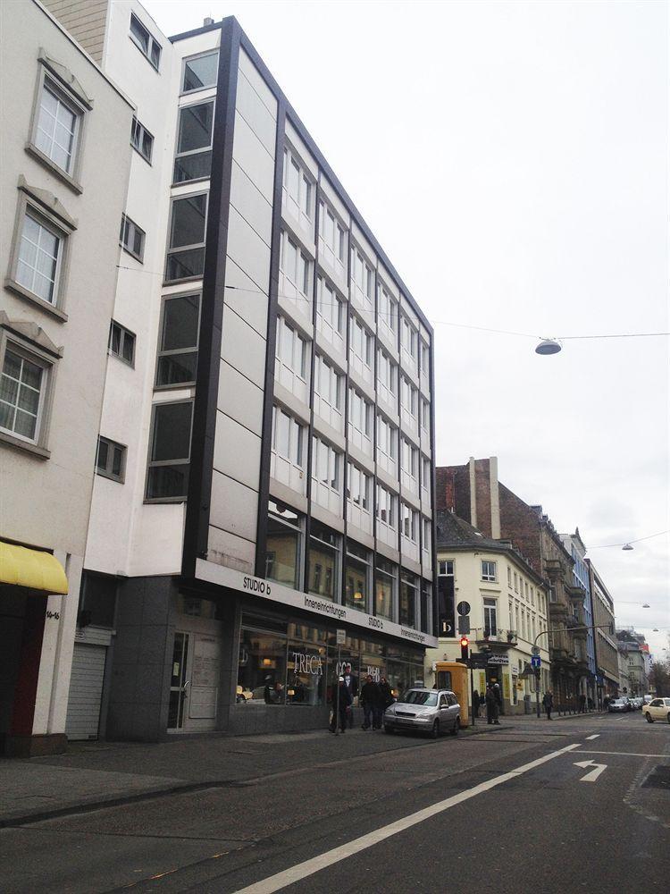 Business Hostel Wiesbaden One Extérieur photo